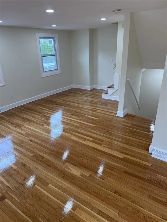 4 bed, 1 bath apartment for rent at 24-26 Silvia Ct Unit 26, Hyde Park — photo 11 of 23