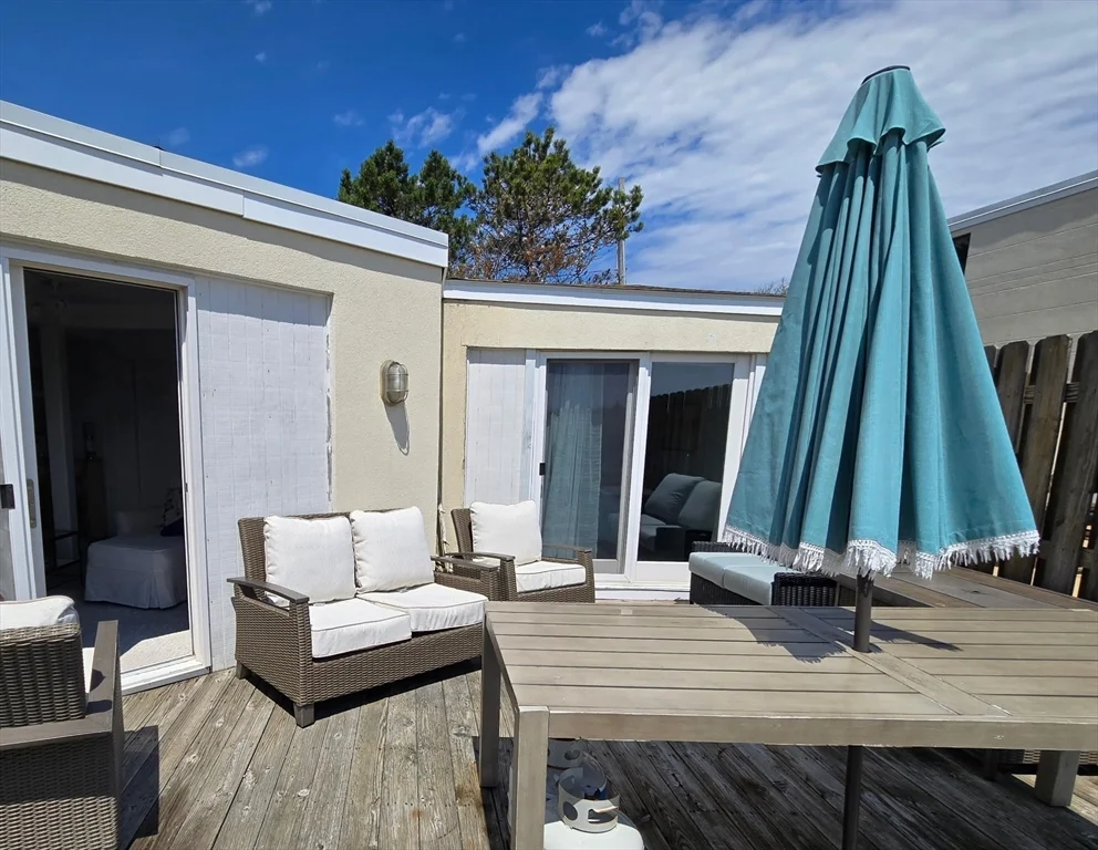 3 bed, 1 bath apartment for rent at 24 55th St Unit B, Plum Island — photo 6 of 14