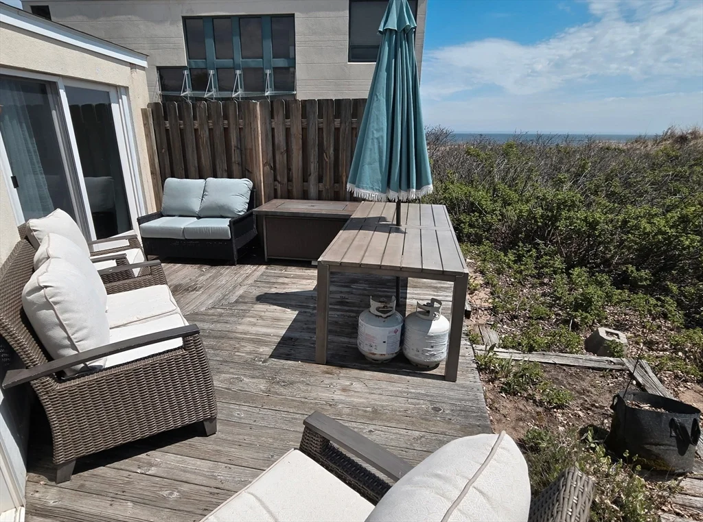 3 bed, 1 bath apartment for rent at 24 55th St Unit B, Plum Island — photo 1 of 14