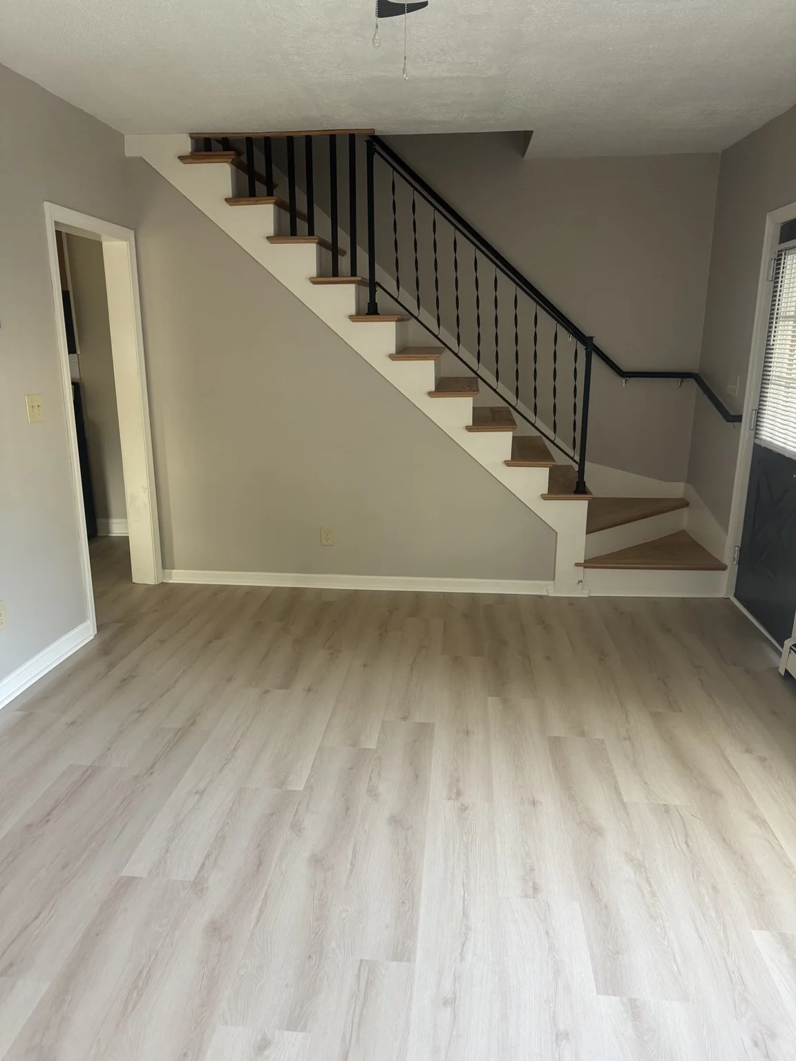 3 bed, 1 bath apartment for rent at 24 A Clement, Malden — photo 3 of 28