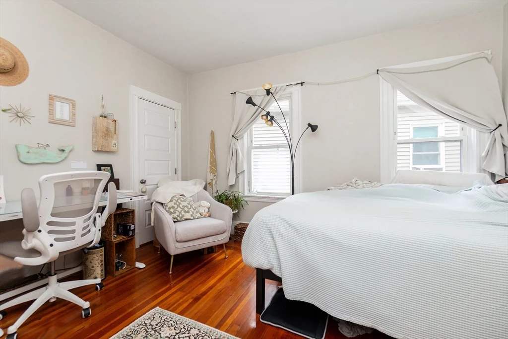 3 bed, 1 bath apartment for rent at 24 Aberdeen Rd Unit 0, Powder House Square — photo 15 of 29