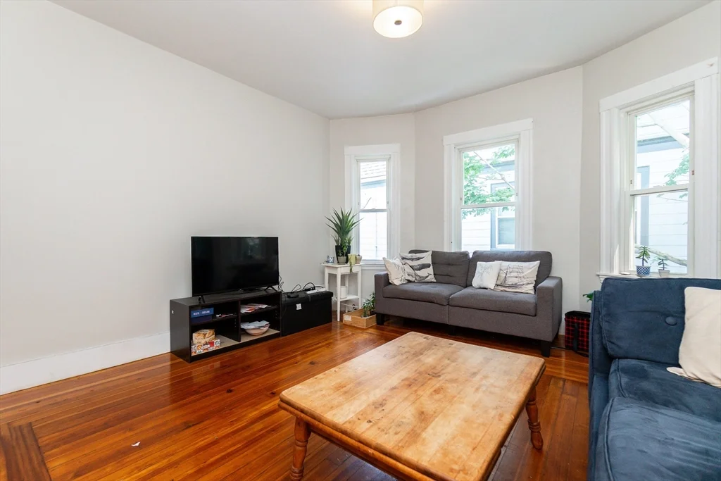 3 bed, 1 bath apartment for rent at 24 Aberdeen Rd Unit 0, Powder House Square — photo 26 of 29