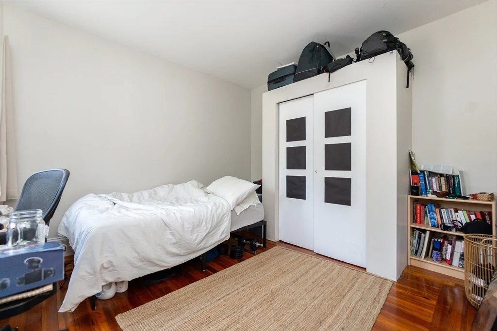 3 bed, 1 bath apartment for rent at 24 Aberdeen Rd Unit 0, Powder House Square — photo 13 of 29