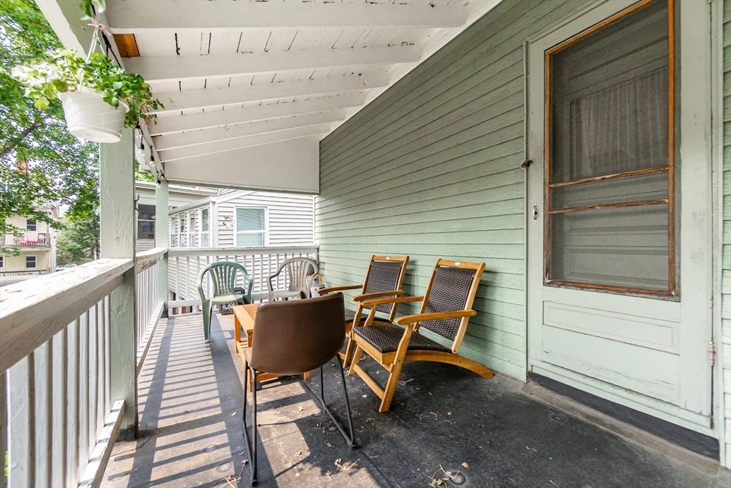 3 bed, 1 bath apartment for rent at 24 Aberdeen Rd Unit 0, Powder House Square — photo 9 of 29
