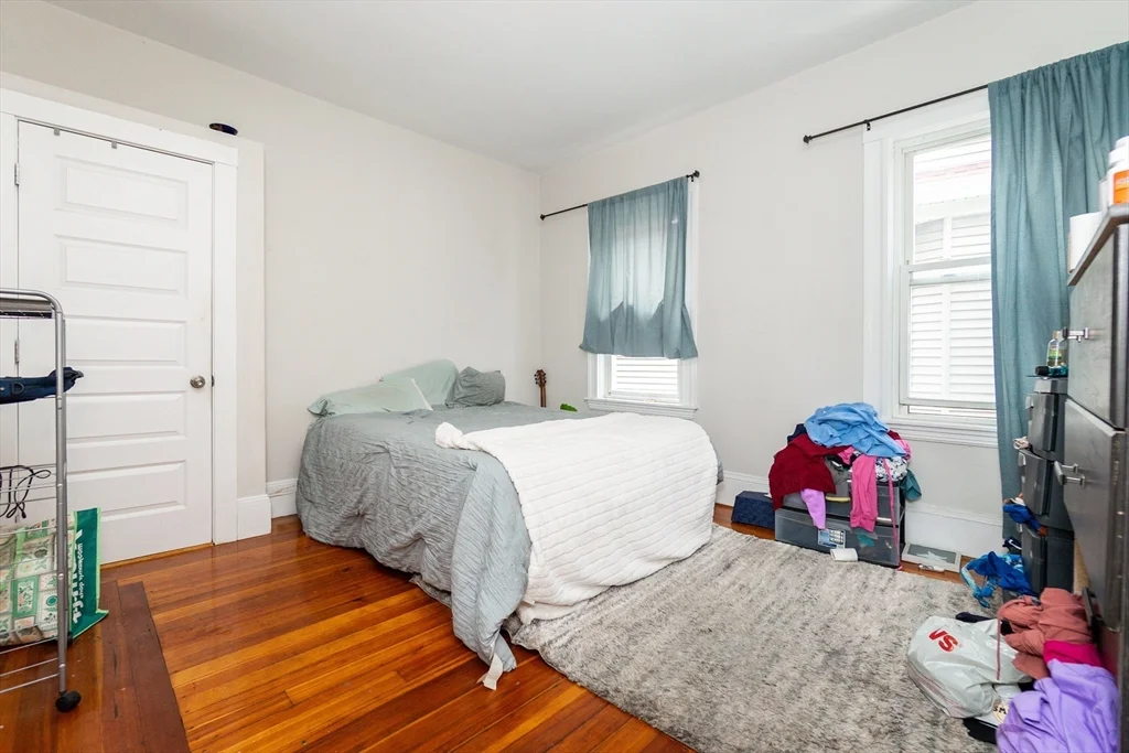 3 bed, 1 bath apartment for rent at 24 Aberdeen Rd Unit 0, Powder House Square — photo 11 of 29