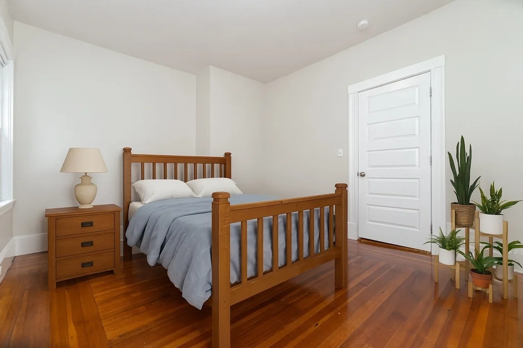 3 bed, 1 bath apartment for rent at 24 Aberdeen Rd Unit 1, Framingham — photo 8 of 8