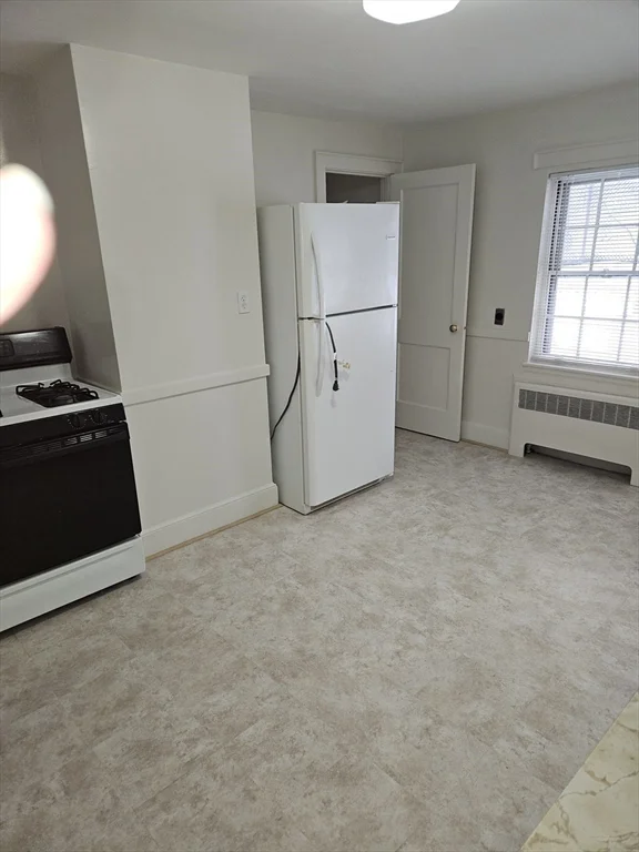 2 bed, 1 bath apartment for rent at 24 Aldrich Unit 2, Watertown — photo 5 of 12