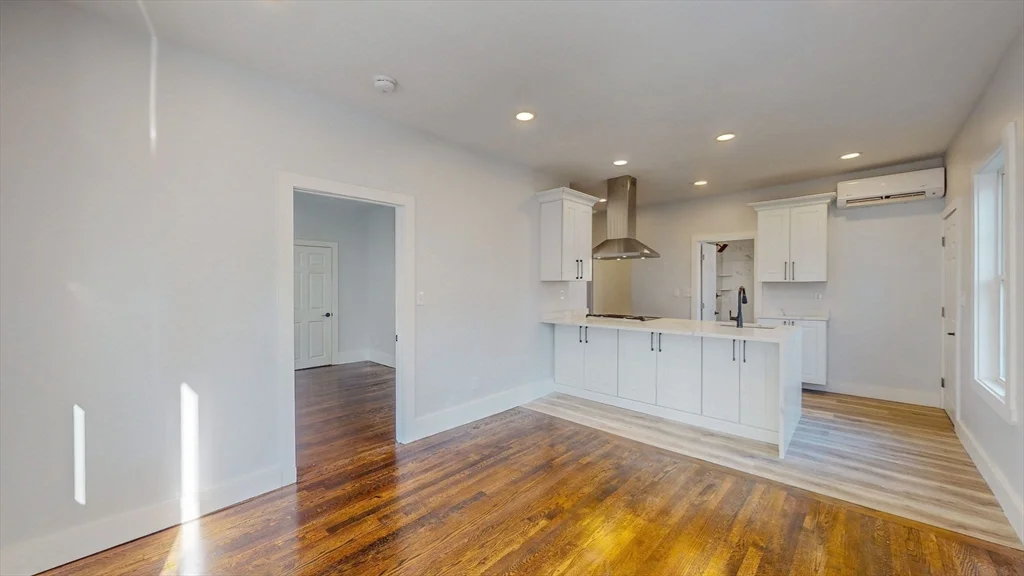 2 bed, 1 bath apartment for rent at 24 Alfred Unit 1, Everett — photo 4 of 11