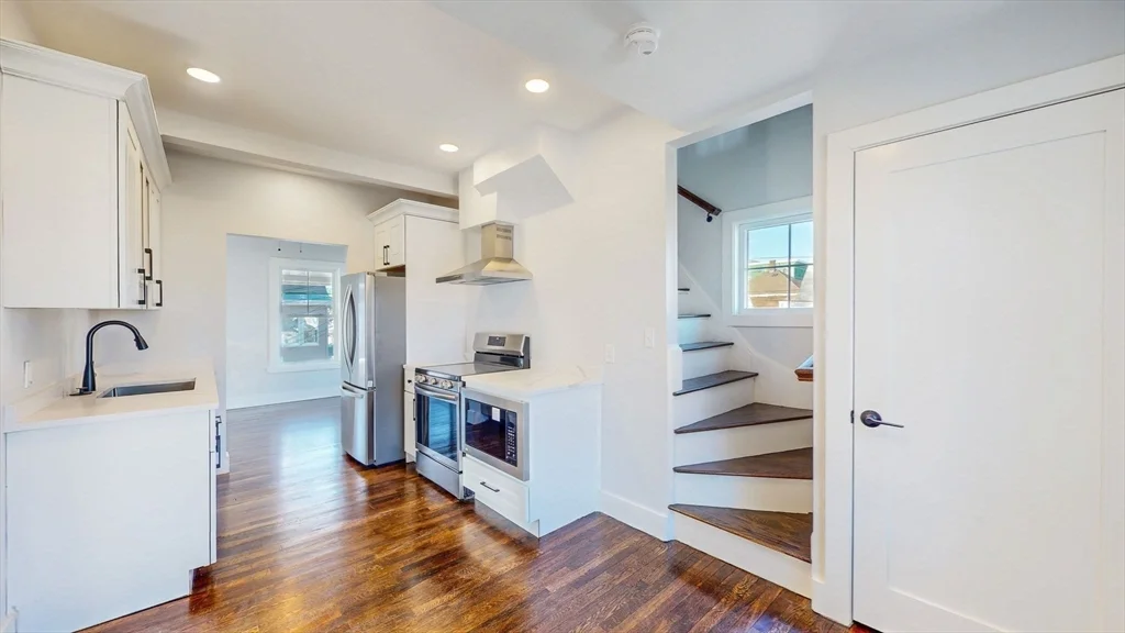 4 bed, 2 bath apartment for rent at 24 Alfred Unit 2, Everett — photo 3 of 21
