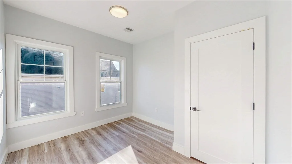 4 bed, 2 bath apartment for rent at 24 Alfred Unit 2, Everett — photo 9 of 21