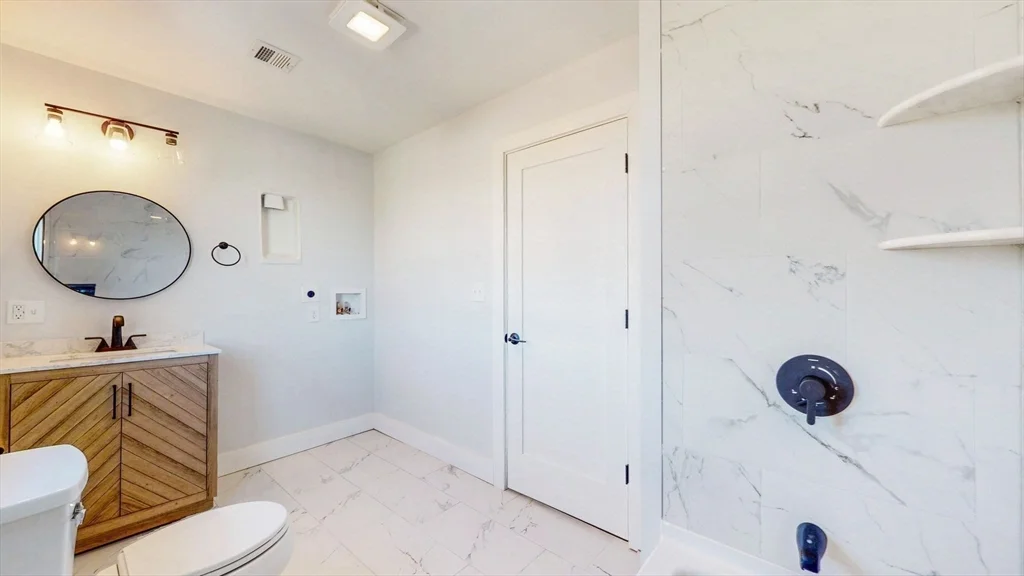 4 bed, 2 bath apartment for rent at 24 Alfred Unit 2, Everett — photo 14 of 21