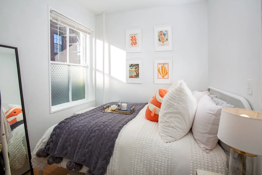 1 bed, 1 bath apartment for rent at 24 Anderson St Unit 2, Beacon Hill — photo 3 of 5