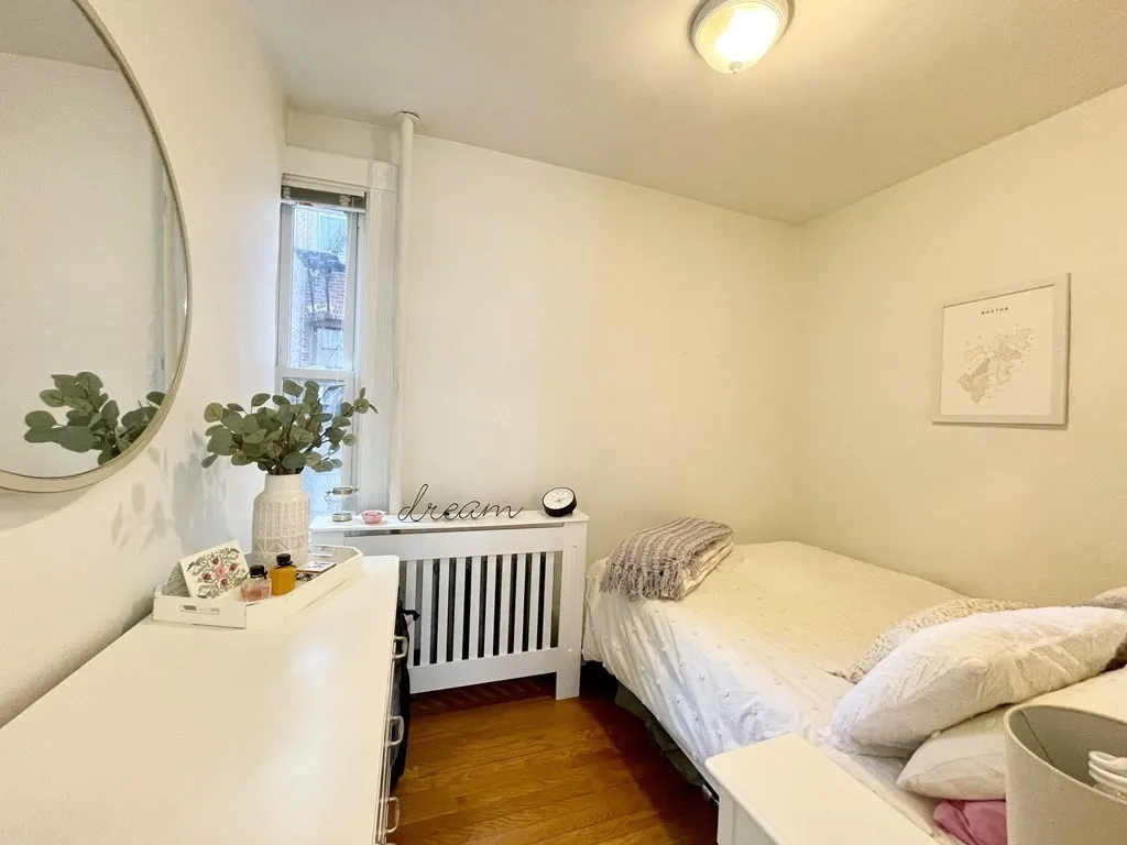 2 bed, 1 bath apartment for rent at 24 Anderson St Unit 3A, Back Bay — photo 5 of 7