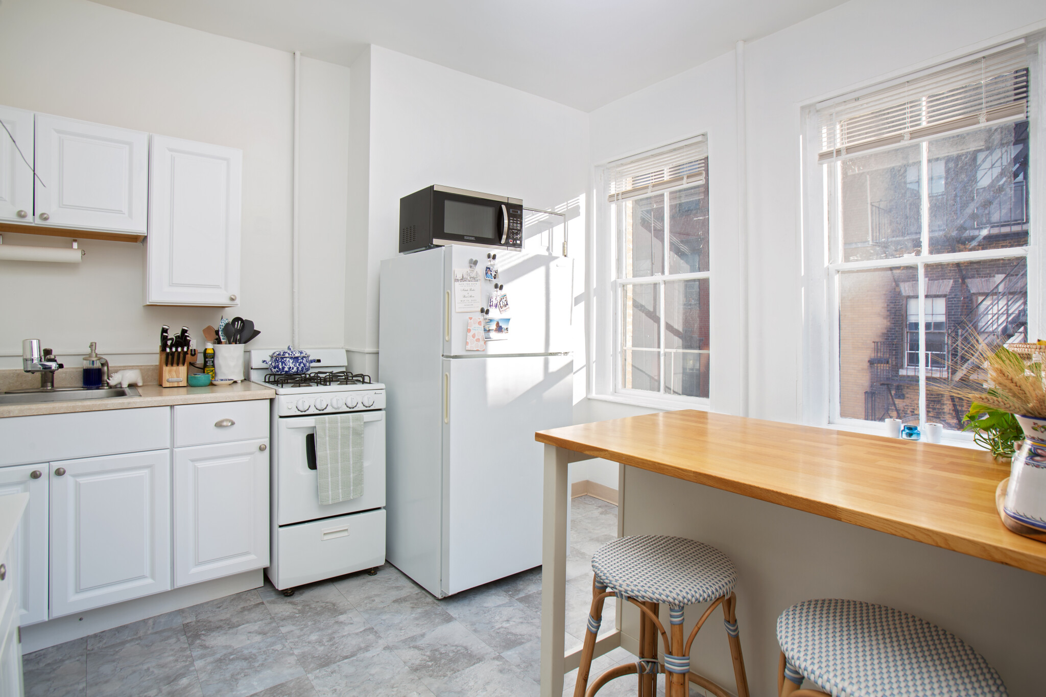1 bed, 1 bath apartment for rent at 24 Anderson St Unit 4, Beacon Hill — photo 2 of 5