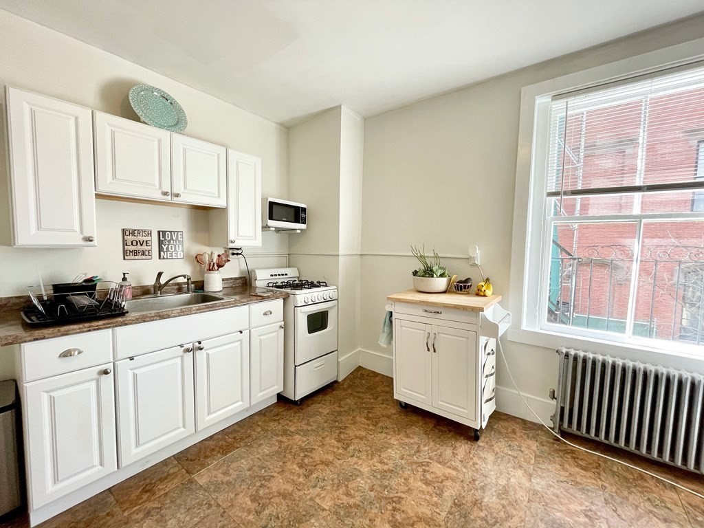2 bed, 1 bath apartment for rent at 24 Anderson St Unit 5A, Beacon Hill — photo 3 of 7