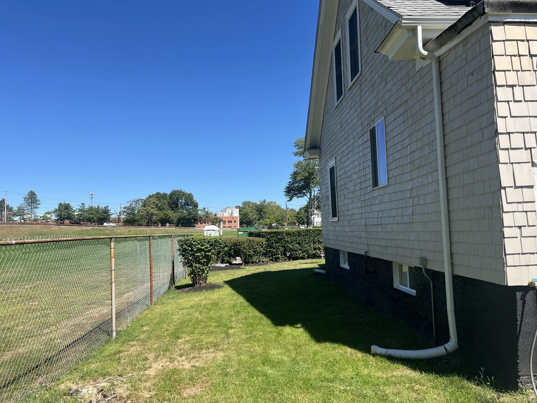 3 bed, 2 bath apartment for rent at 24 Angell, Attleboro — photo 3 of 14