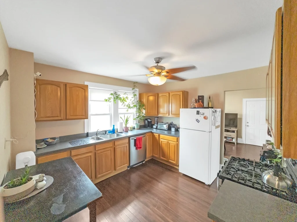 2 bed, 1 bath apartment for rent at 24 Annafran St Unit 2, Roslindale — photo 16 of 22