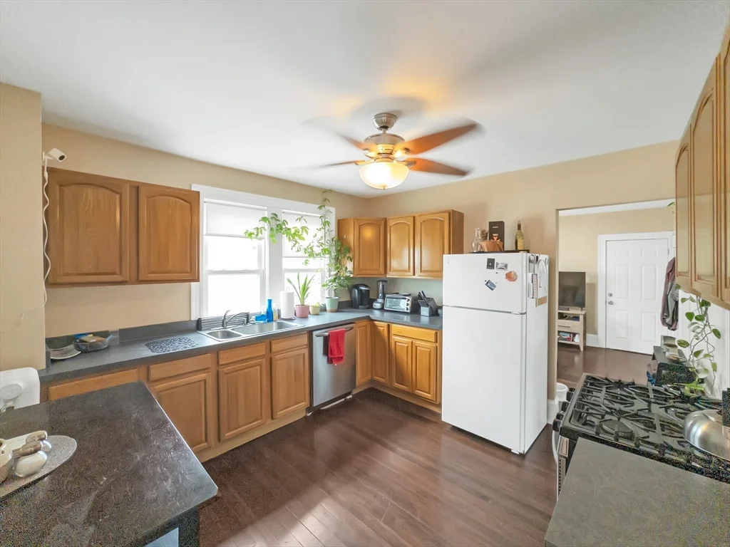 2 bed, 1 bath apartment for rent at 24 Annafran St Unit 2, Roslindale — photo 4 of 22