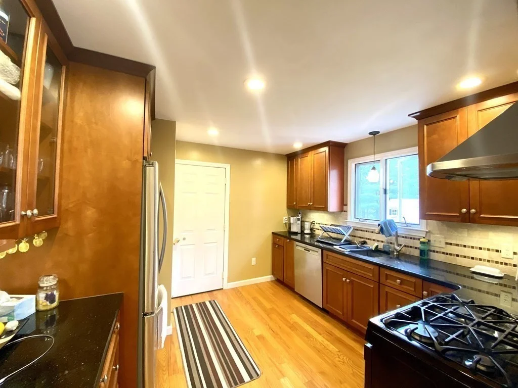 3 bed, 2 bath apartment for rent at 24 Arbor Dr, Shrewsbury — photo 7 of 25