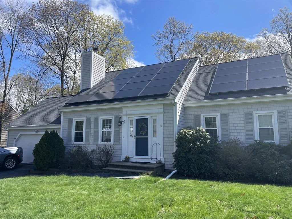 3 bed, 2 bath apartment for rent at 24 Arbor Dr, Shrewsbury — photo 1 of 25