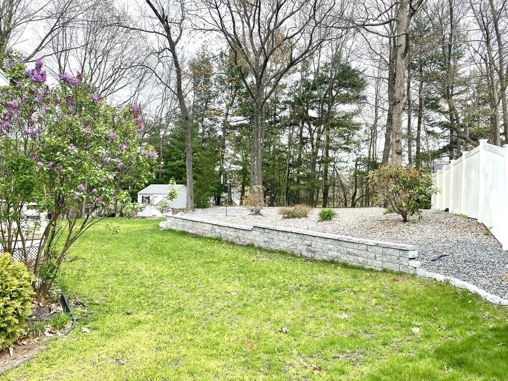 3 bed, 2 bath apartment for rent at 24 Arbor Dr, Shrewsbury — photo 25 of 25