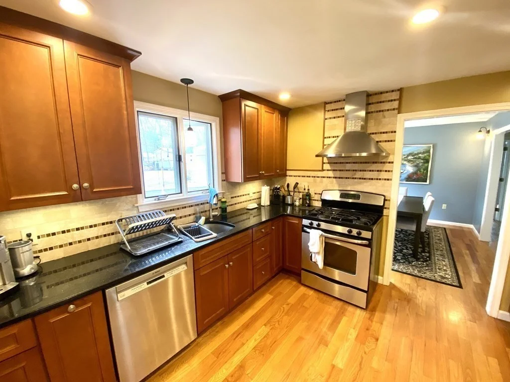 3 bed, 2 bath apartment for rent at 24 Arbor Dr, Shrewsbury — photo 6 of 25