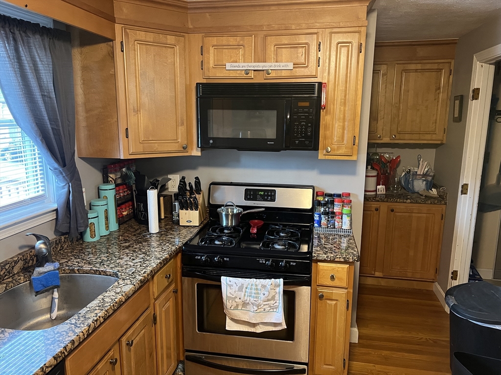 2 bed, 1 bath apartment for rent at 24 Arcadia Unit 1, Dedham — photo 5 of 14