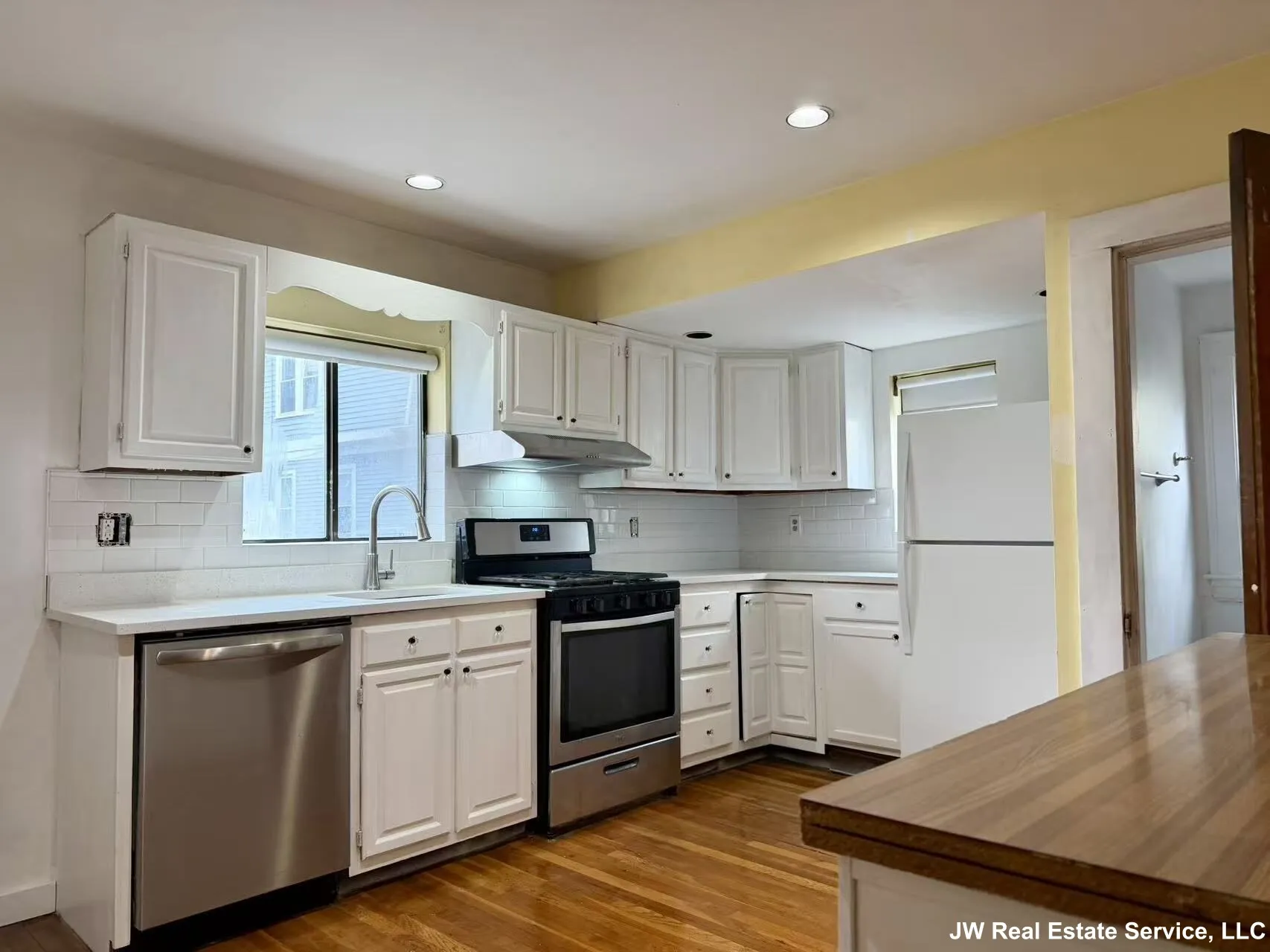3 bed, 2 bath apartment for rent at 24 Arden St Unit 24, Allston — photo 8 of 21