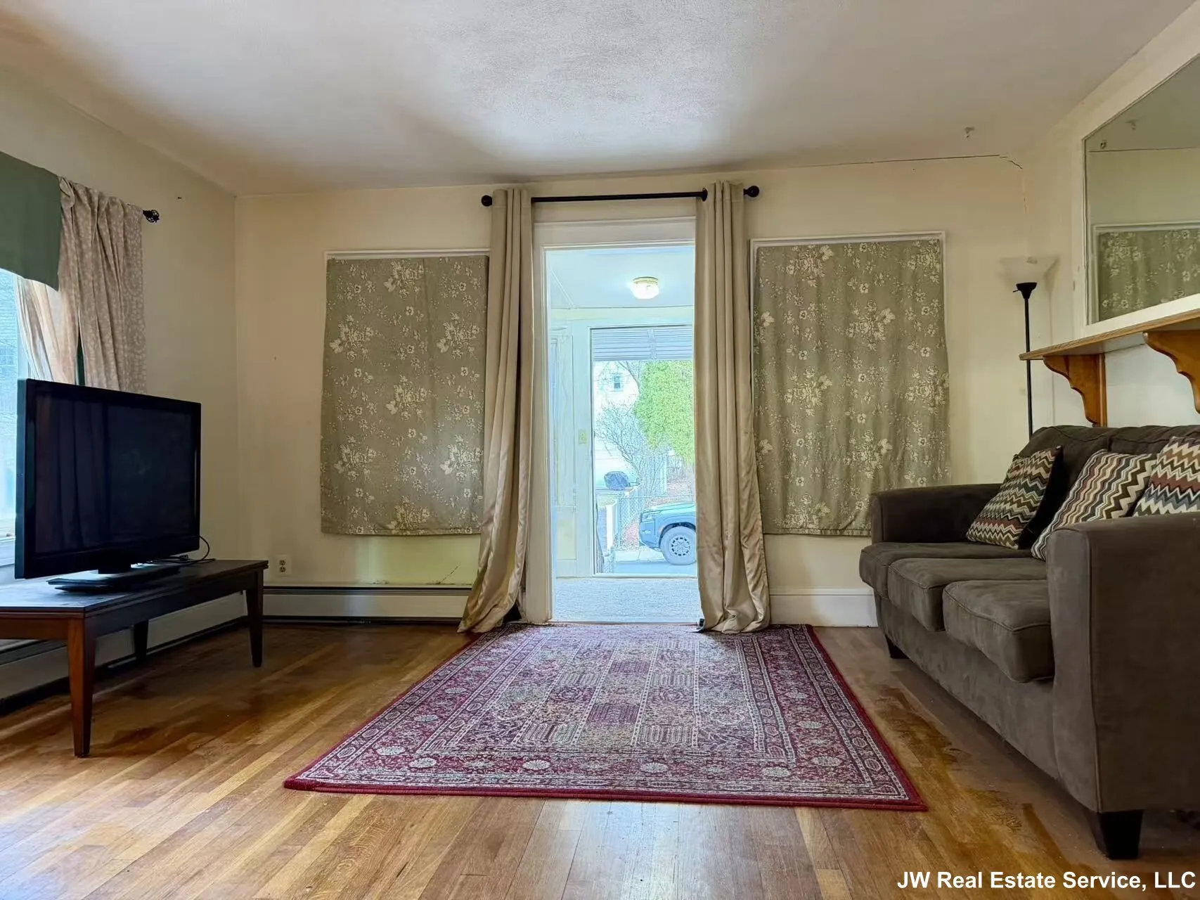 3 bed, 2 bath apartment for rent at 24 Arden St Unit 24, Allston — photo 3 of 21