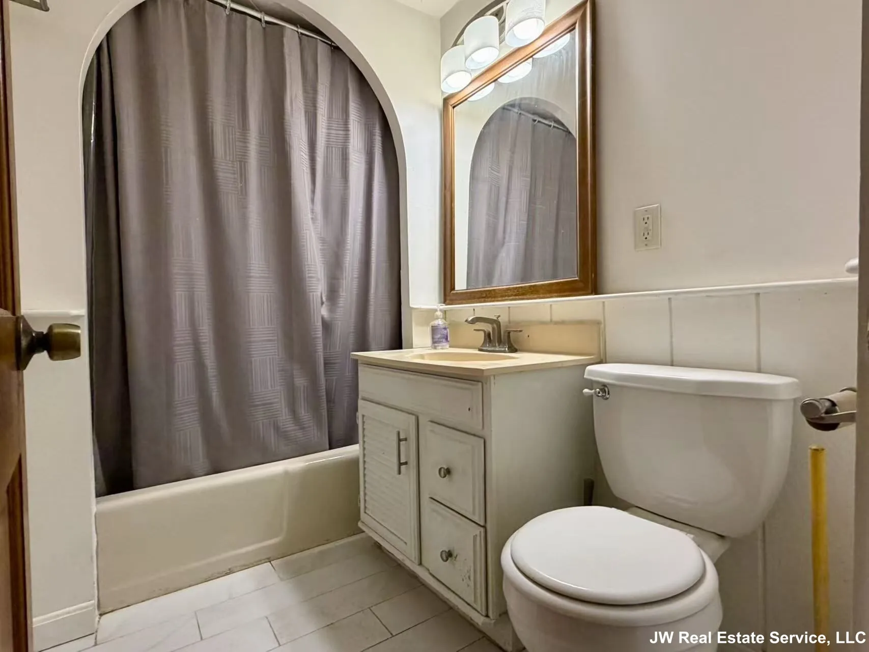 3 bed, 2 bath apartment for rent at 24 Arden St Unit 24, Allston — photo 11 of 21