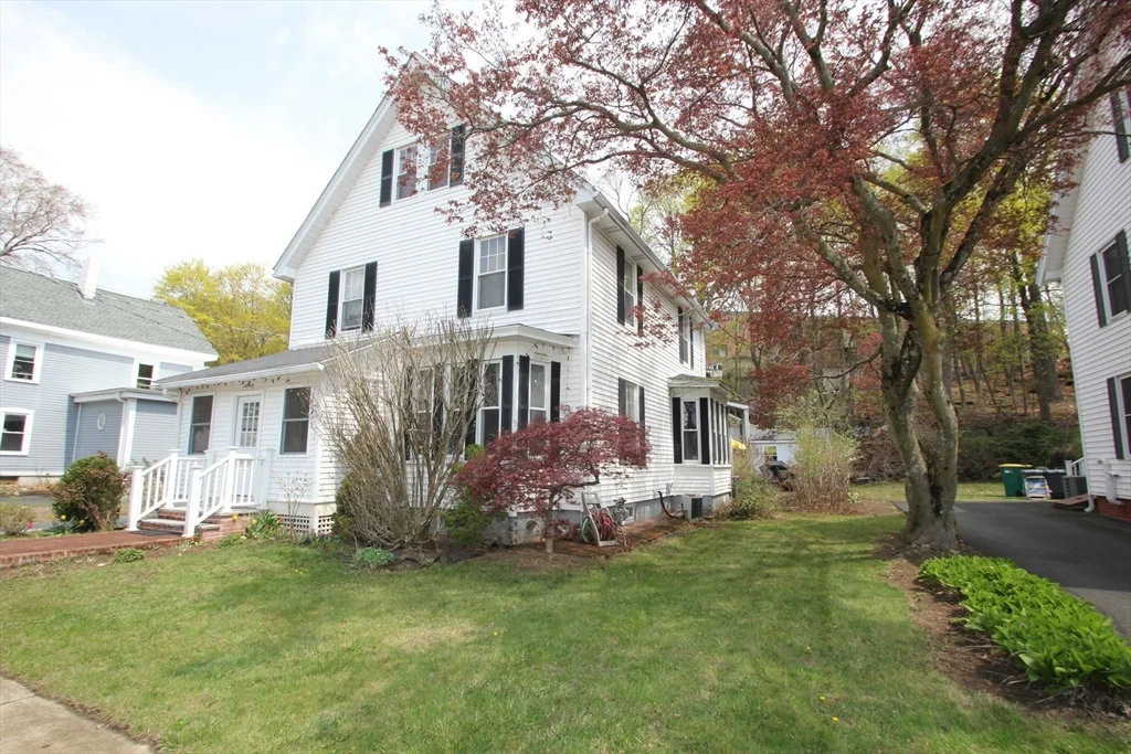 4 bed, 3 bath apartment for rent at 24 Arlington Rd, Woburn — photo 27 of 34