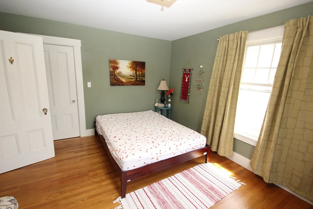 4 bed, 3 bath apartment for rent at 24 Arlington Rd, Woburn — photo 17 of 34
