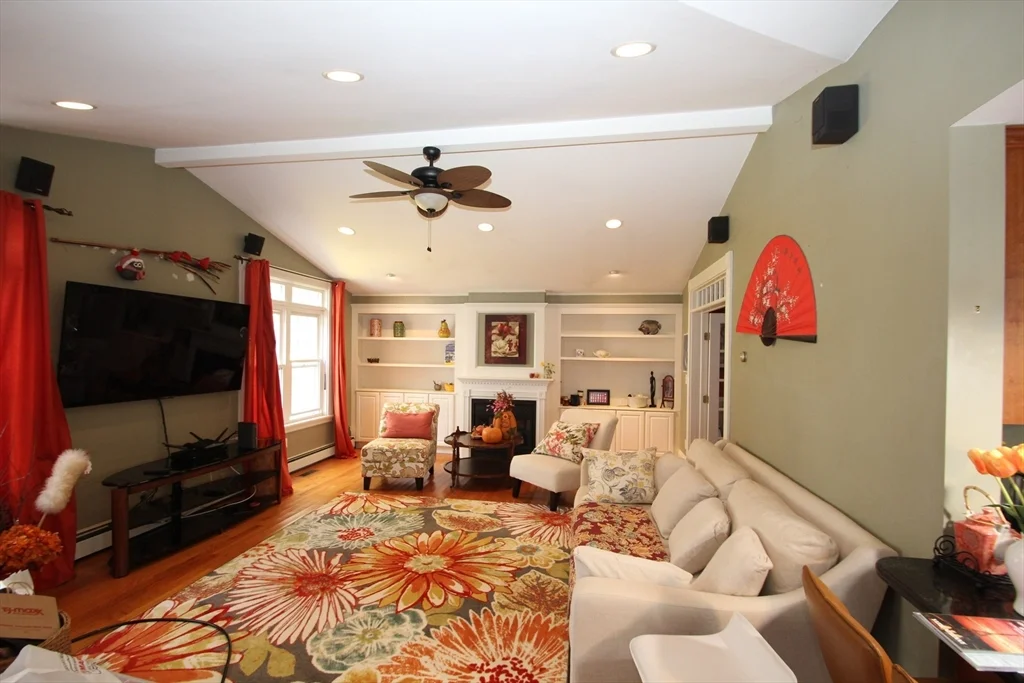 4 bed, 3 bath apartment for rent at 24 Arlington Rd, Woburn — photo 10 of 34