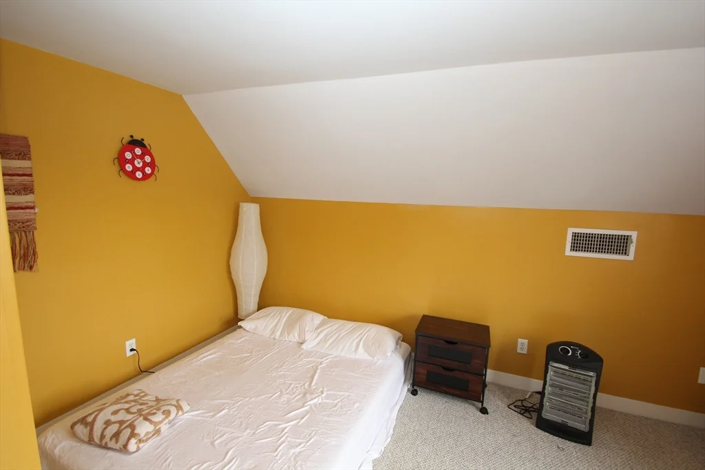 4 bed, 3 bath apartment for rent at 24 Arlington Rd, Woburn — photo 24 of 34