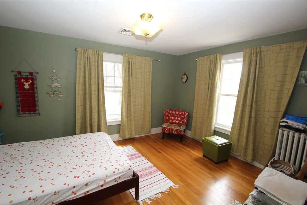 4 bed, 3 bath apartment for rent at 24 Arlington Rd, Woburn — photo 22 of 34