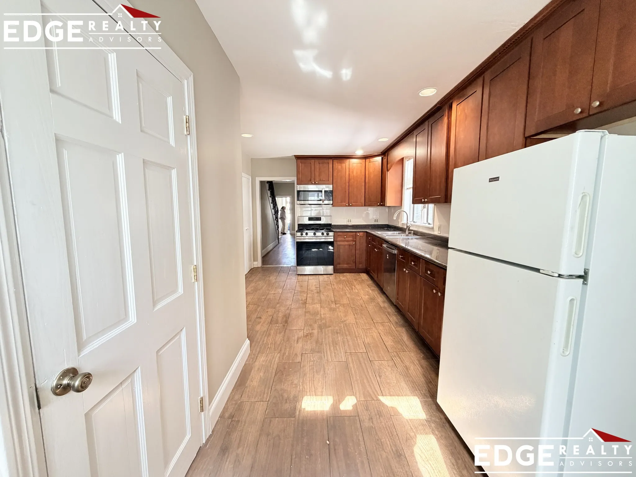 7 bed, 3 bath apartment for rent at 24 Armington St Unit 1, Allston — photo 3 of 14