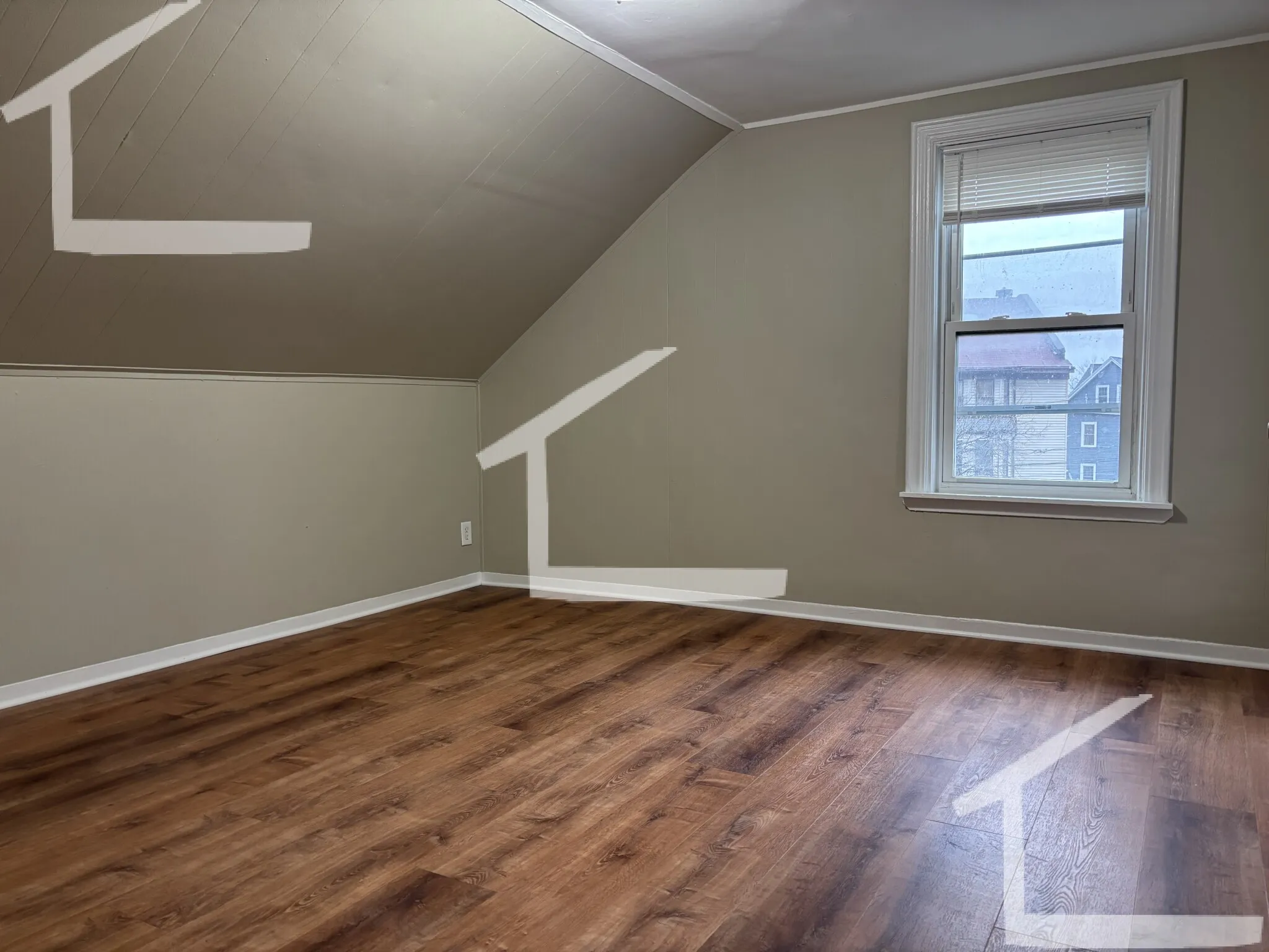 7 bed, 3 bath apartment for rent at 24 Armington St Unit 24, Allston — photo 11 of 17