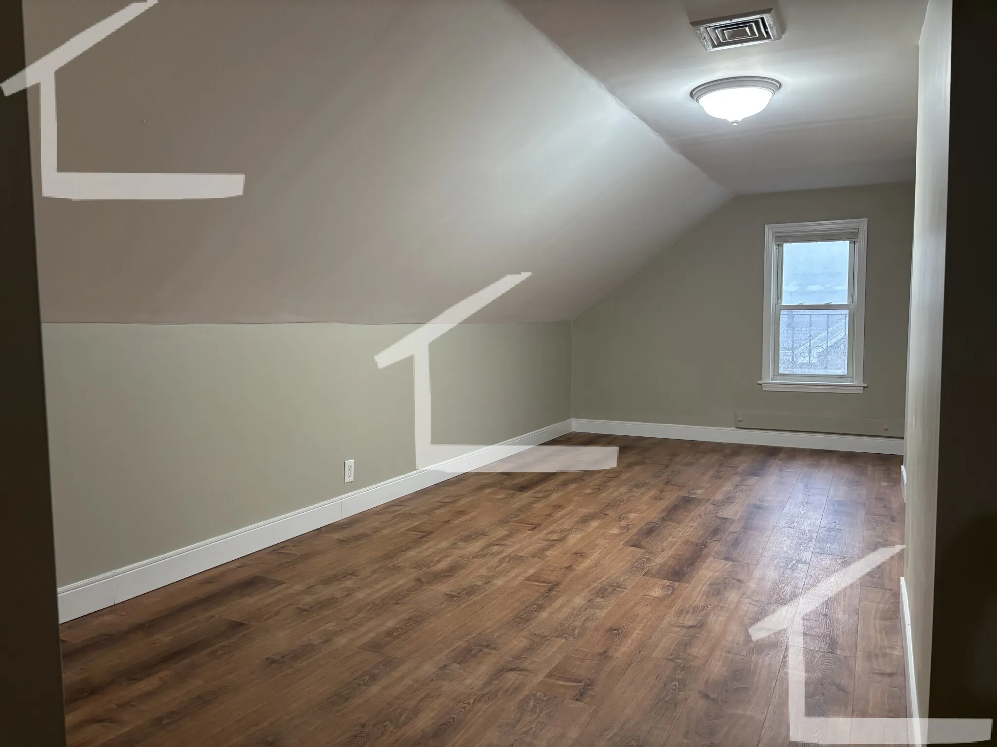 7 bed, 3 bath apartment for rent at 24 Armington St Unit 24, Allston — photo 12 of 17