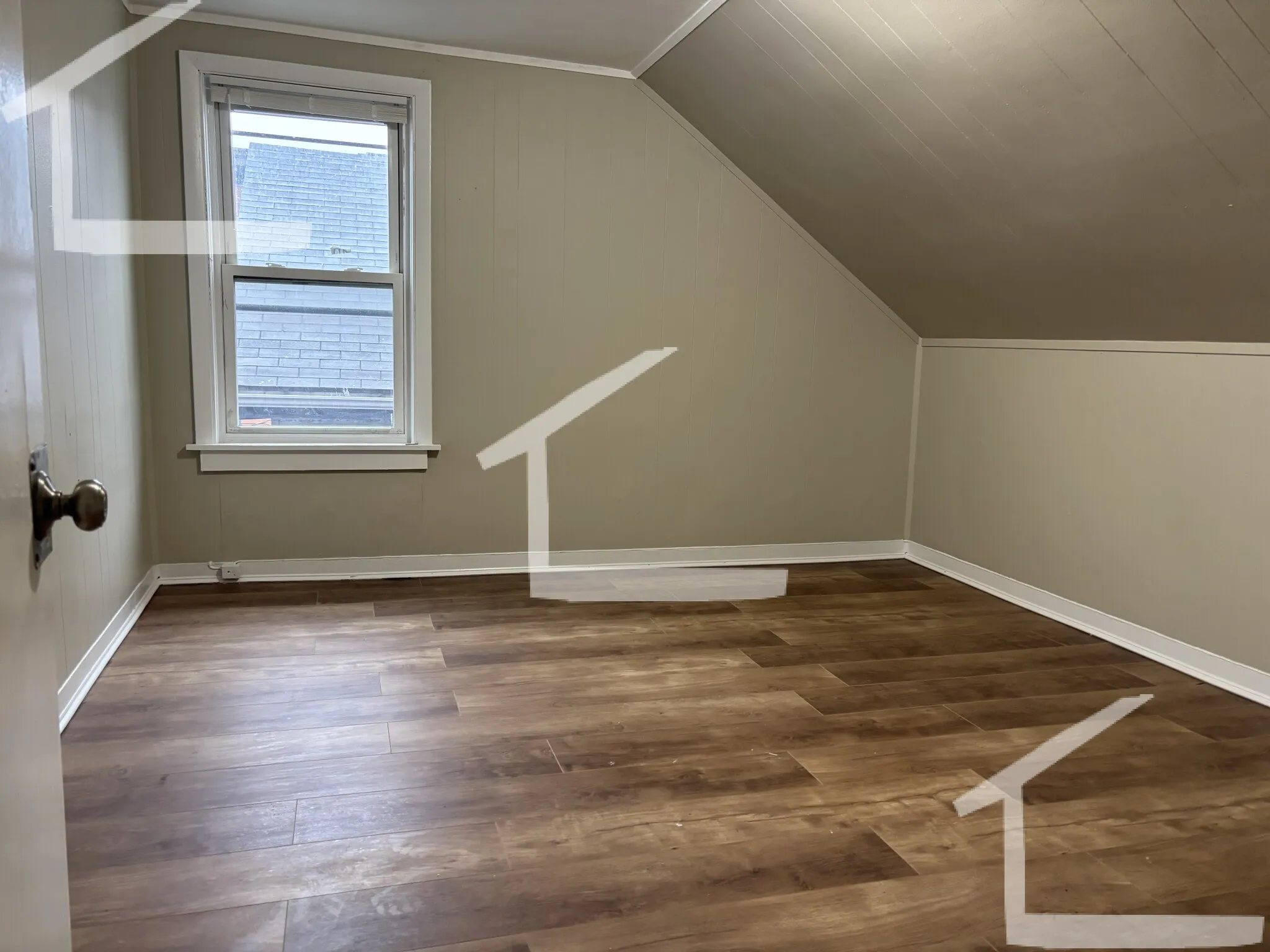 7 bed, 3 bath apartment for rent at 24 Armington St Unit 24, Allston — photo 10 of 17