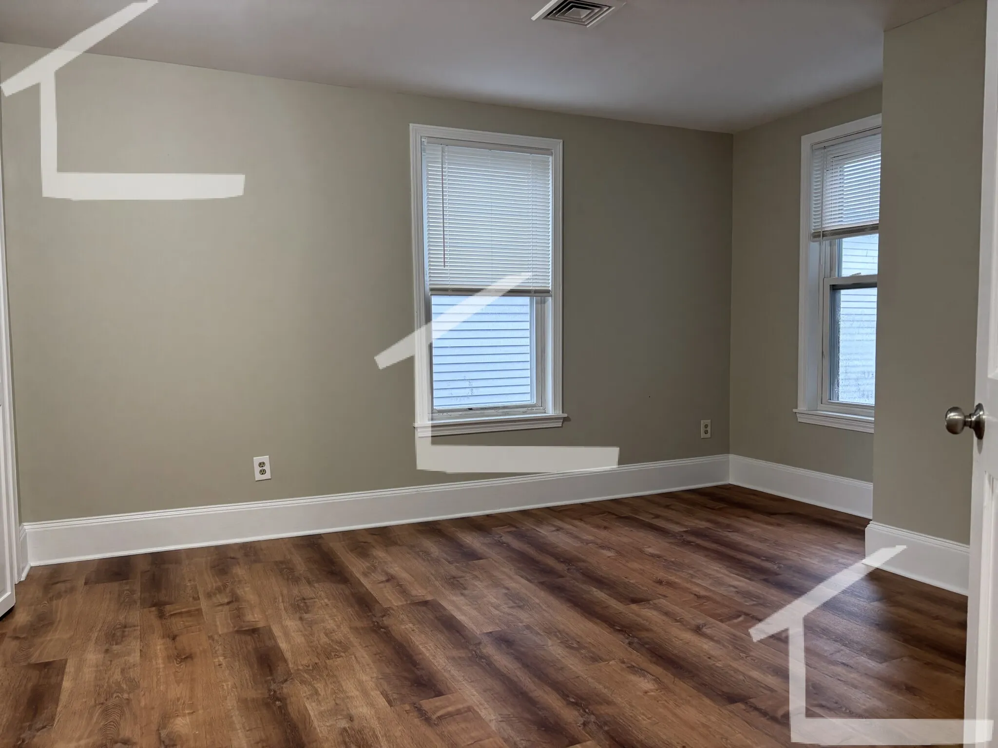 7 bed, 3 bath apartment for rent at 24 Armington St Unit 24, Allston — photo 8 of 17