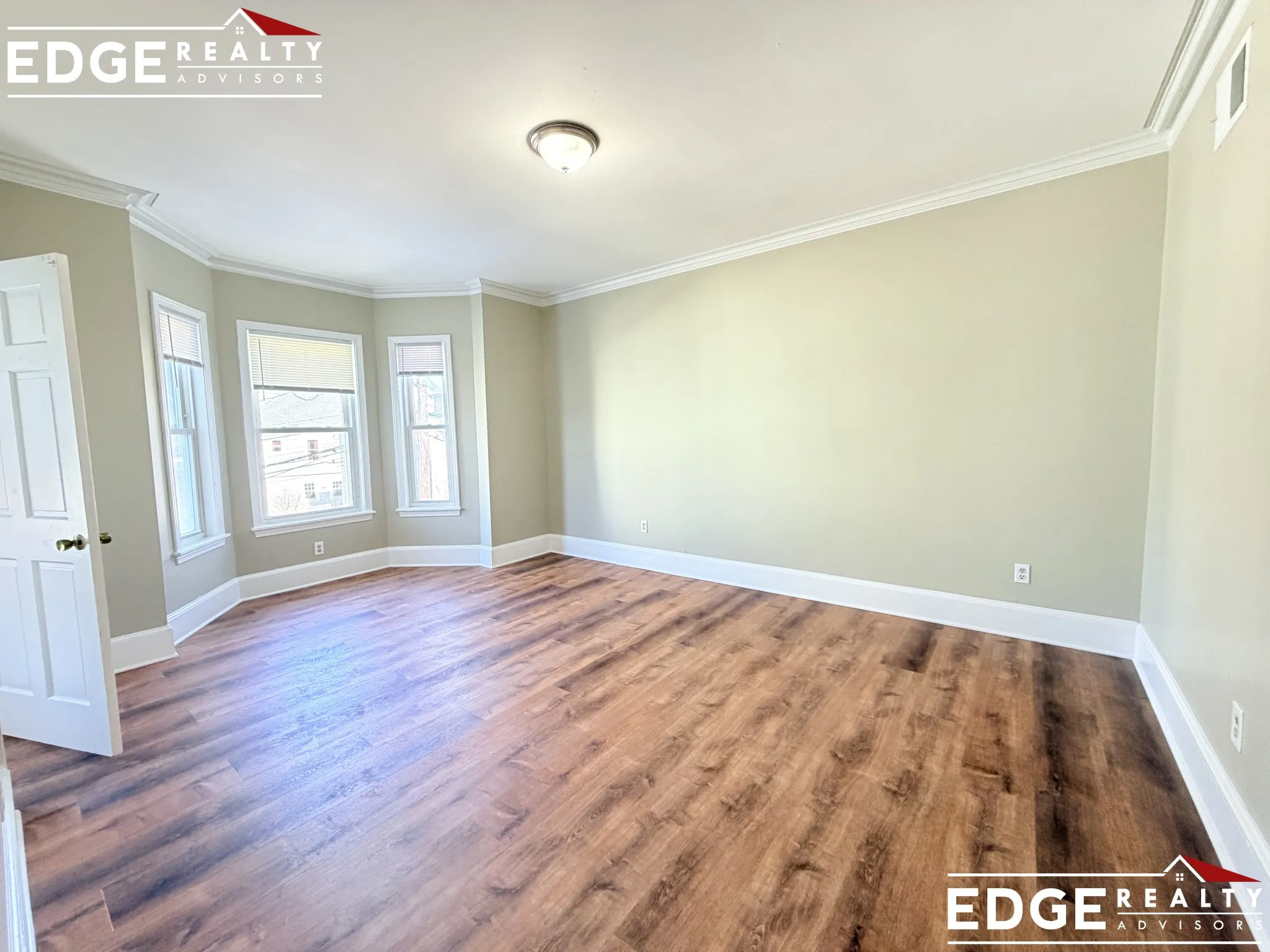 7 bed, 3 bath apartment for rent at 24 Armington St Unit N/A, Allston — photo 4 of 14