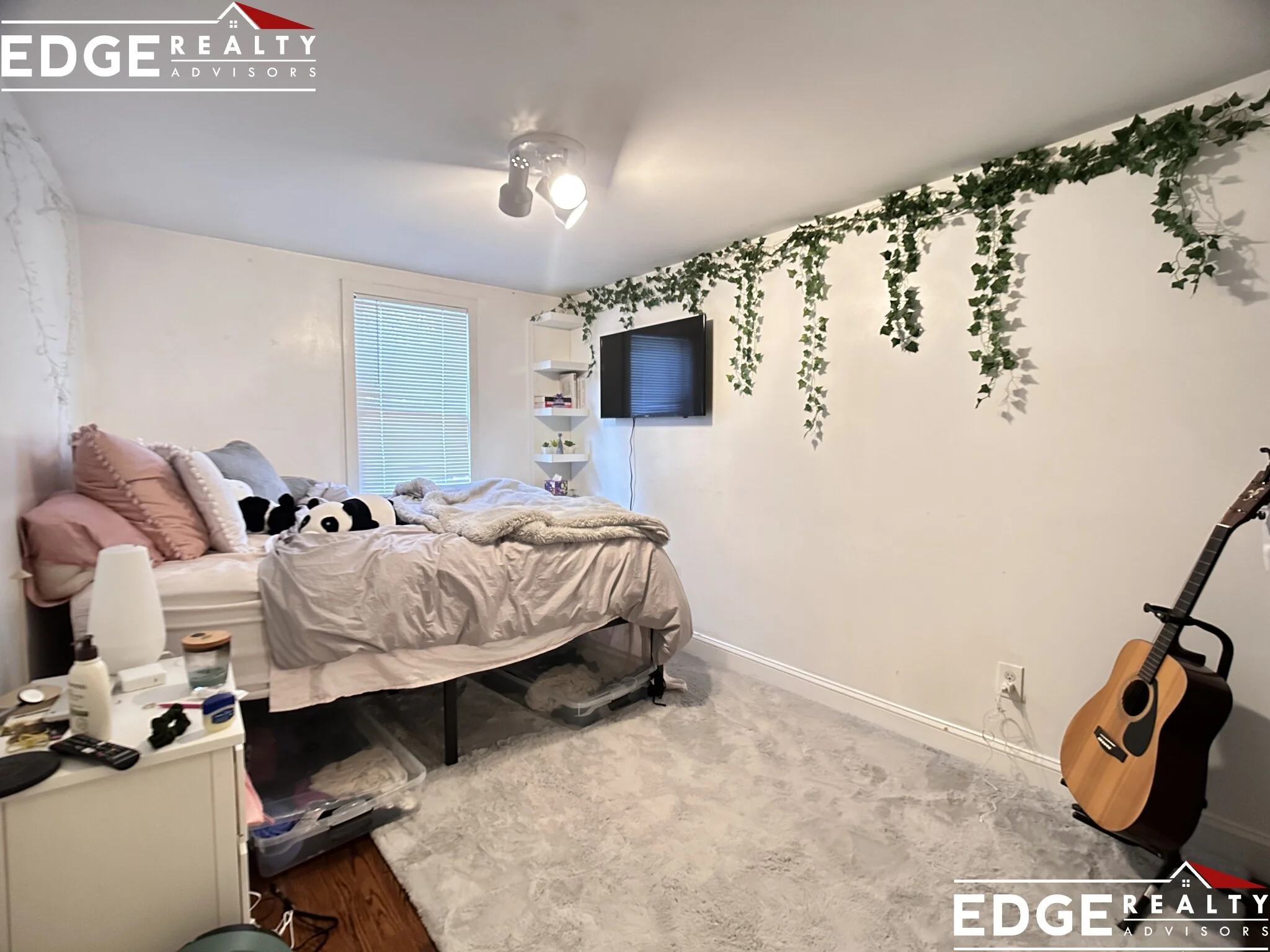 4 bed, 2 bath apartment for rent at 24 Ashford St Unit 1, Allston — photo 8 of 10
