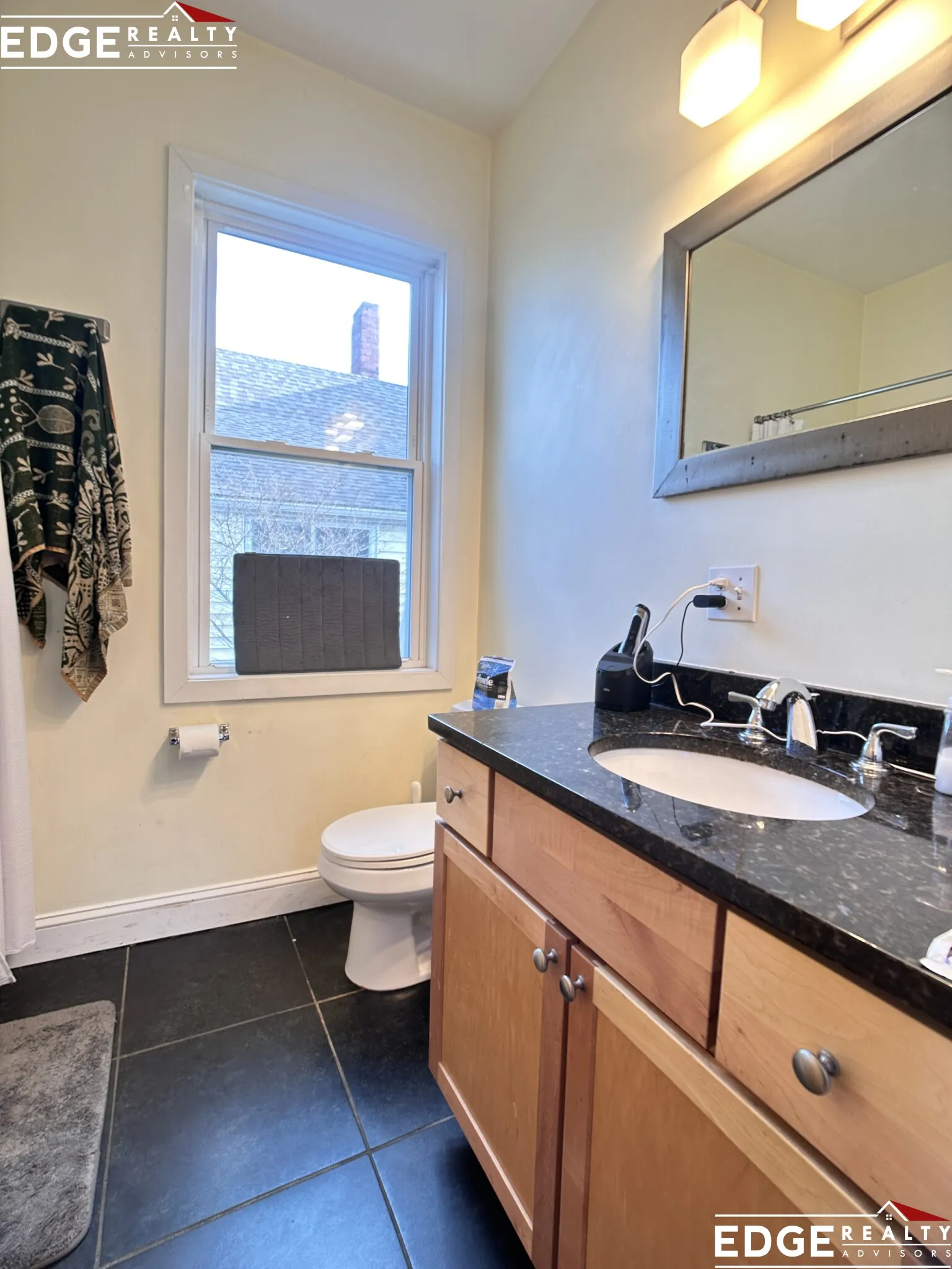 4 bed, 2 bath apartment for rent at 24 Ashford St Unit 2, Allston — photo 5 of 16