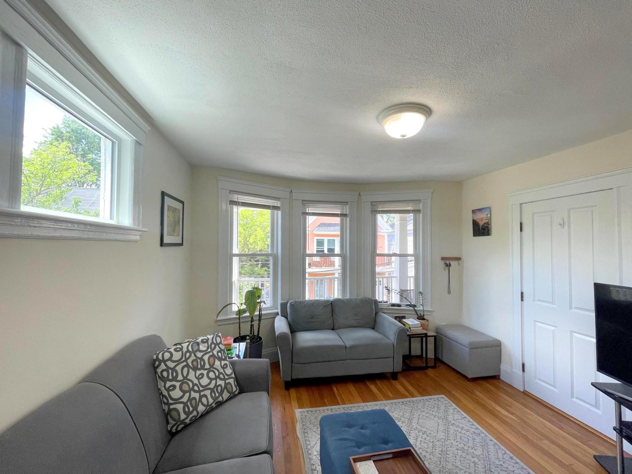 2.5 bed, 1 bath apartment for rent at 24 Ashland St Unit 2, Spring Hill — photo 8 of 16