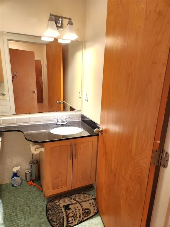 1 bed, 1 bath apartment for rent at 24 Bay State Rd Unit 11, Cambridge Highlands — photo 19 of 26