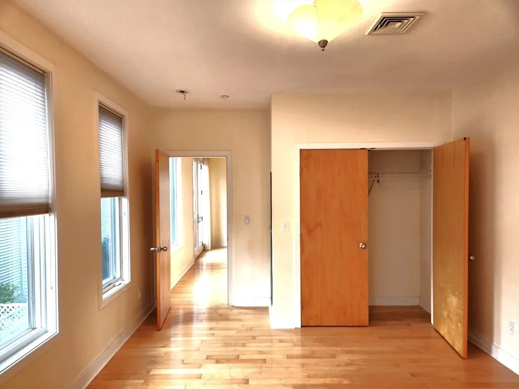 1 bed, 1 bath apartment for rent at 24 Bay State Rd Unit 11, Cambridge Highlands — photo 15 of 26