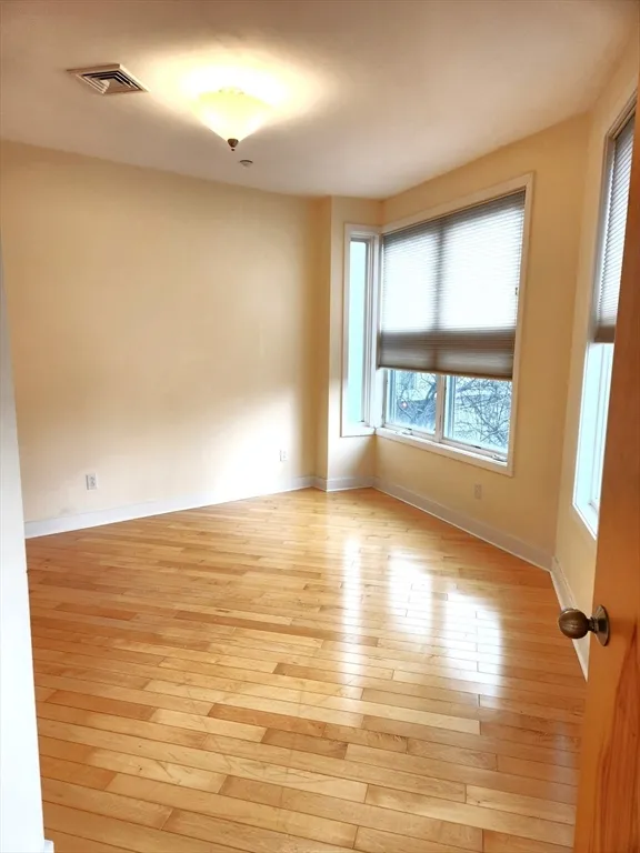 1 bed, 1 bath apartment for rent at 24 Bay State Rd Unit 11, Cambridge Highlands — photo 12 of 26