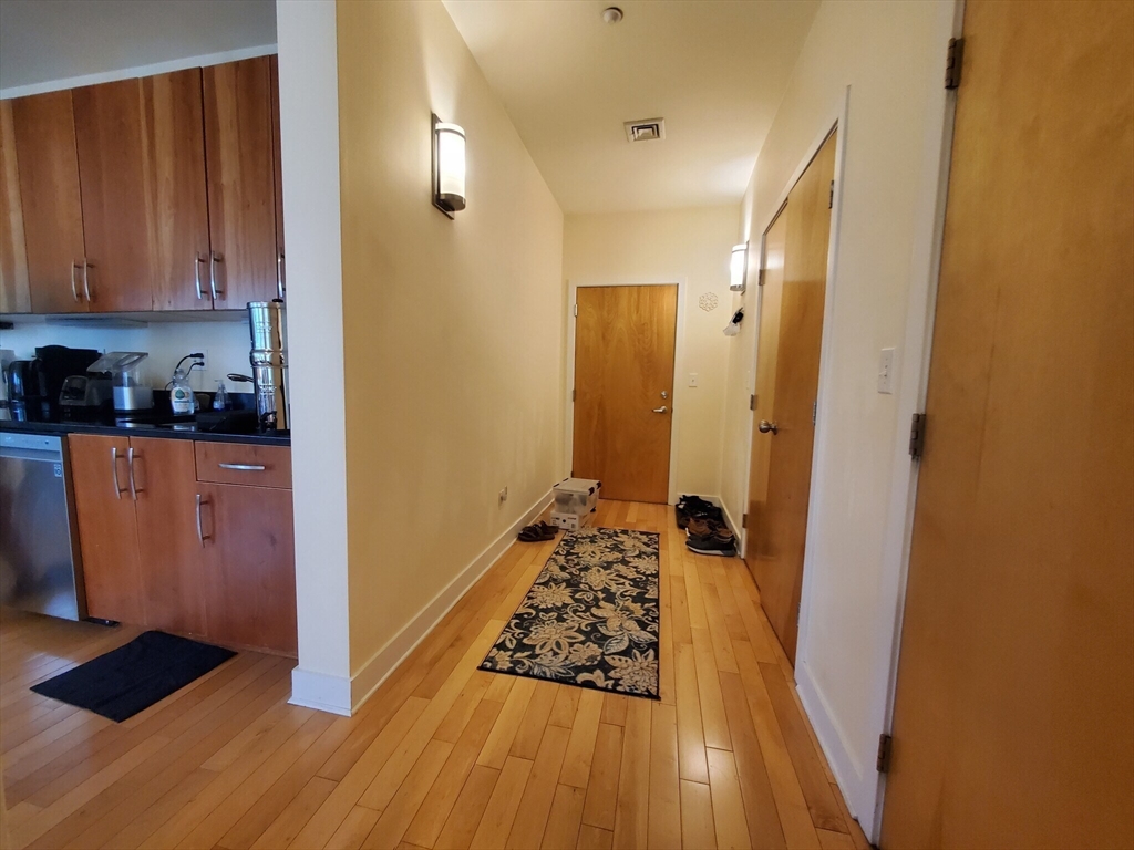 1 bed, 1 bath apartment for rent at 24 Bay State Rd Unit 23, West Cambridge — photo 5 of 13