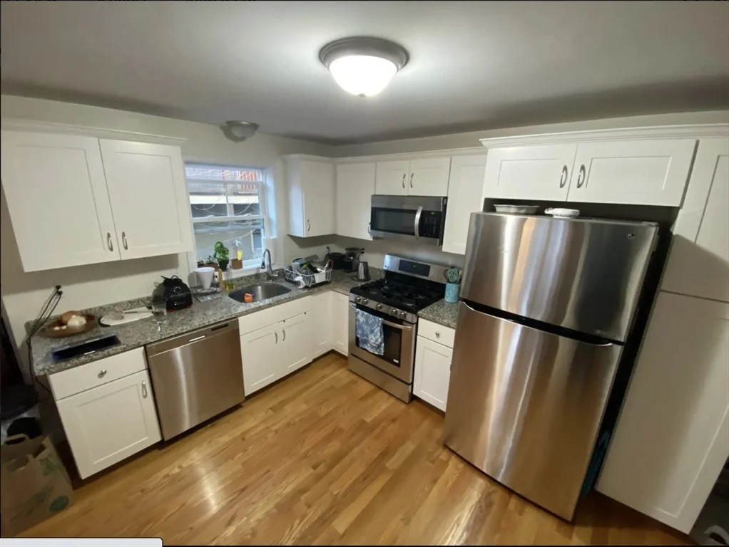 2 bed, 1 bath apartment for rent at 24 Beacon Pl Unit 3, Union Square — photo 3 of 7