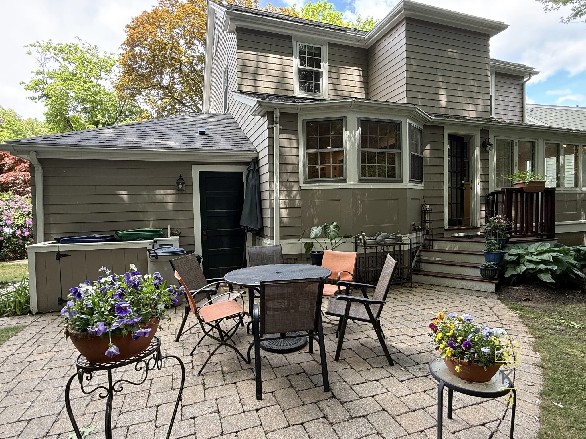 4 bed, 1.5 bath apartment for rent at 24 Beverly Rd Unit 1, Newton Highlands — photo 24 of 24